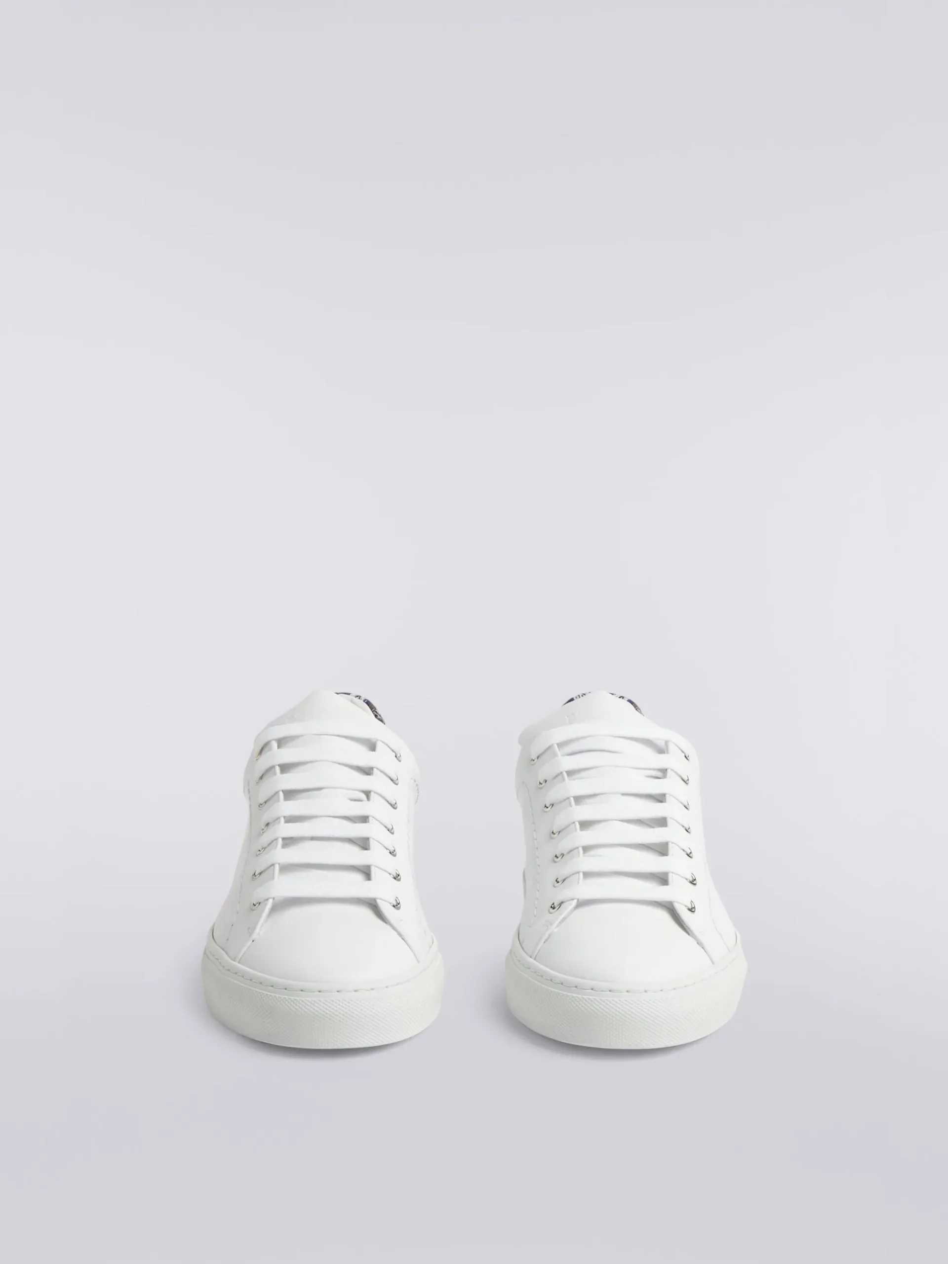 Baskets en cuir avec détails en maille à chevrons