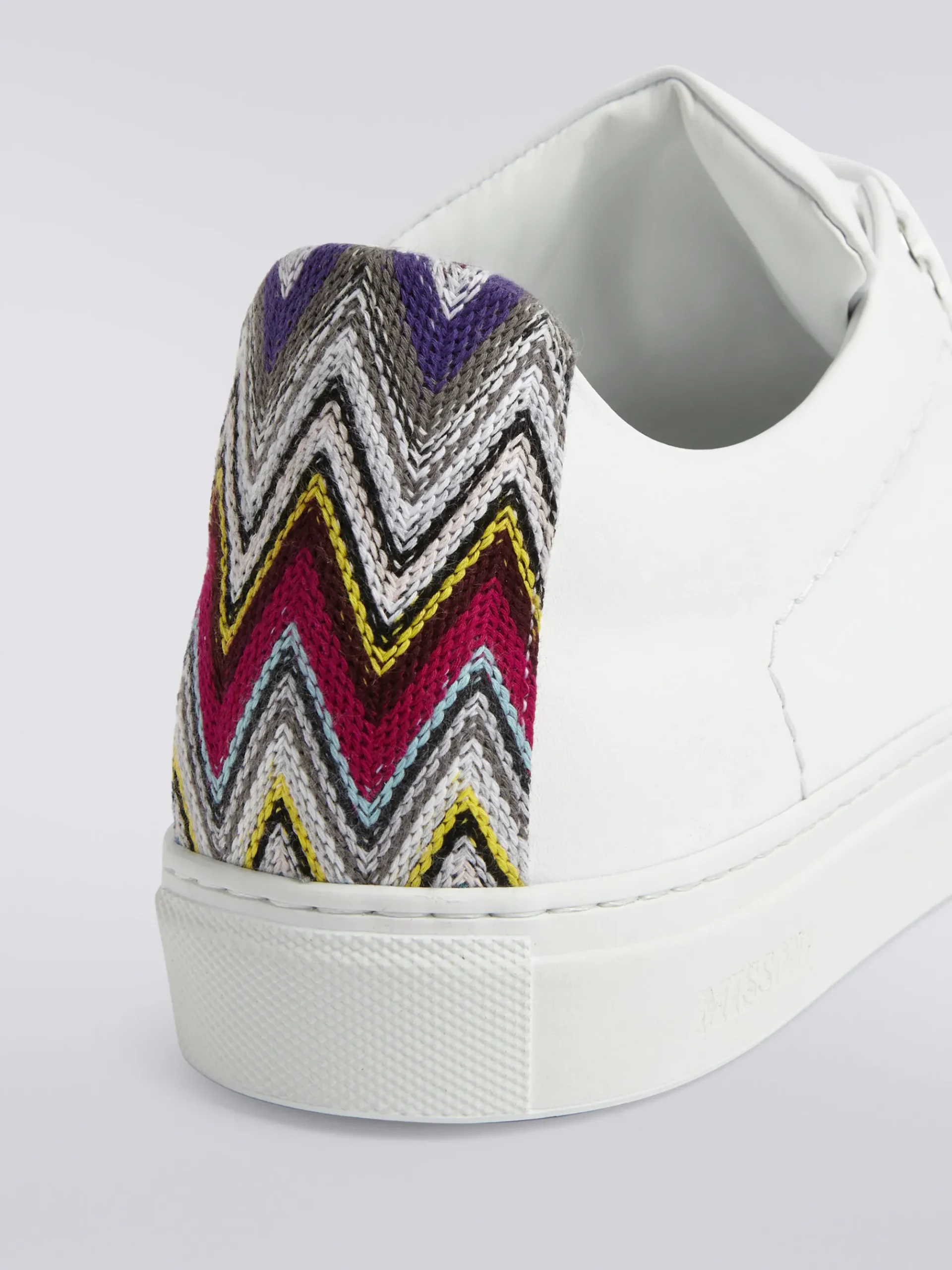 Baskets en cuir avec détails en maille à chevrons