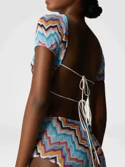 Bikini avec top t-shirt et motif zigzag