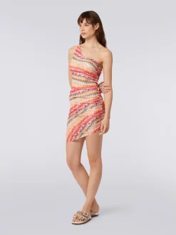 Cache-maillot court épaule nue en tulle à chevrons