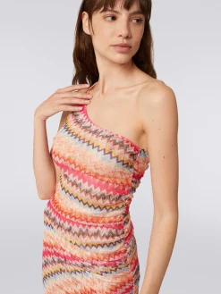 Cache-maillot court épaule nue en tulle à chevrons