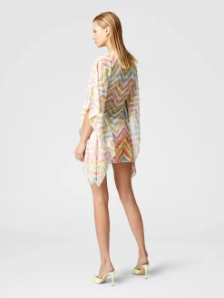 Caftan court couvert en tulle imprimé