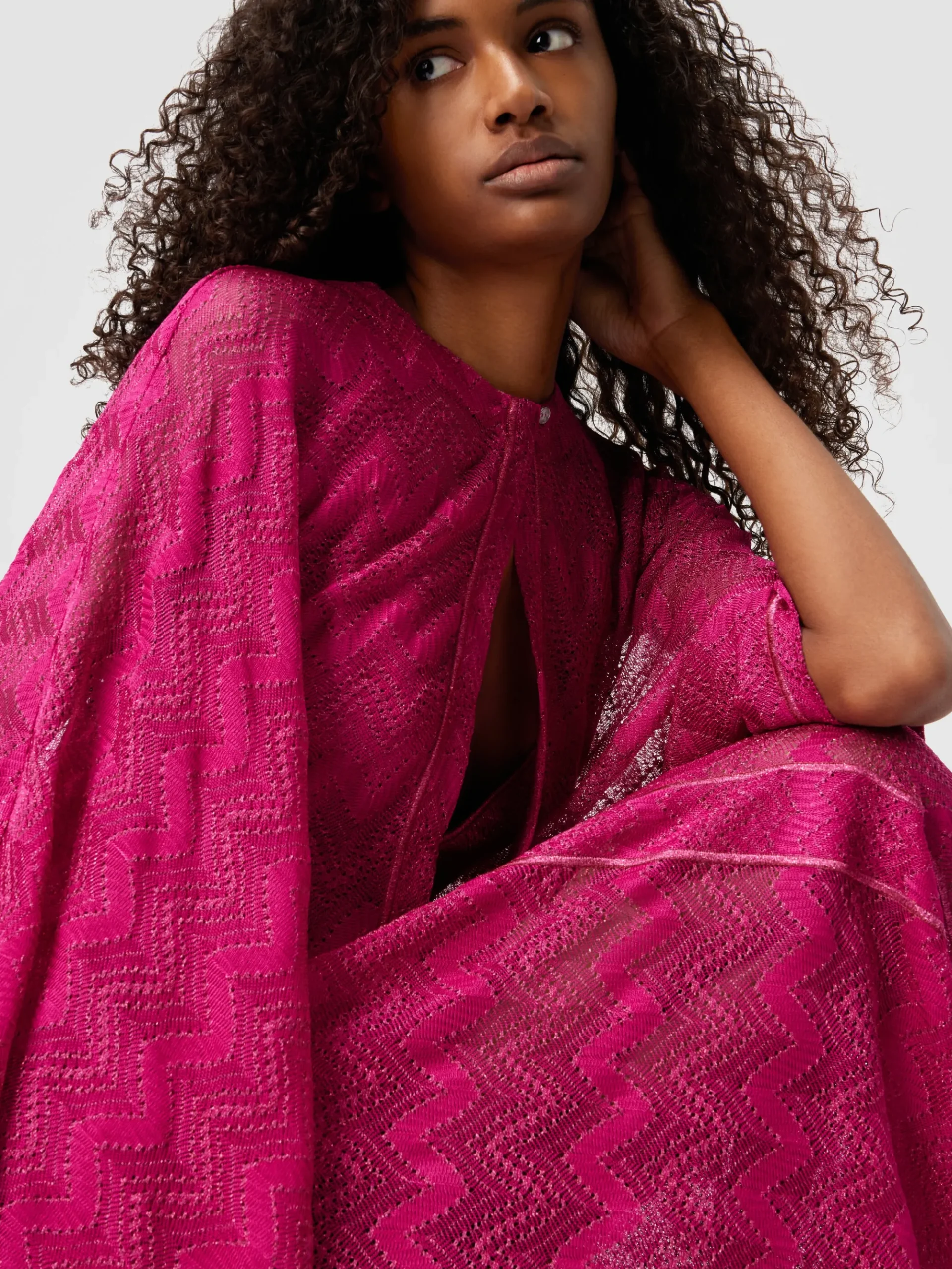 Caftan long couvrant en viscose lamée zigzag