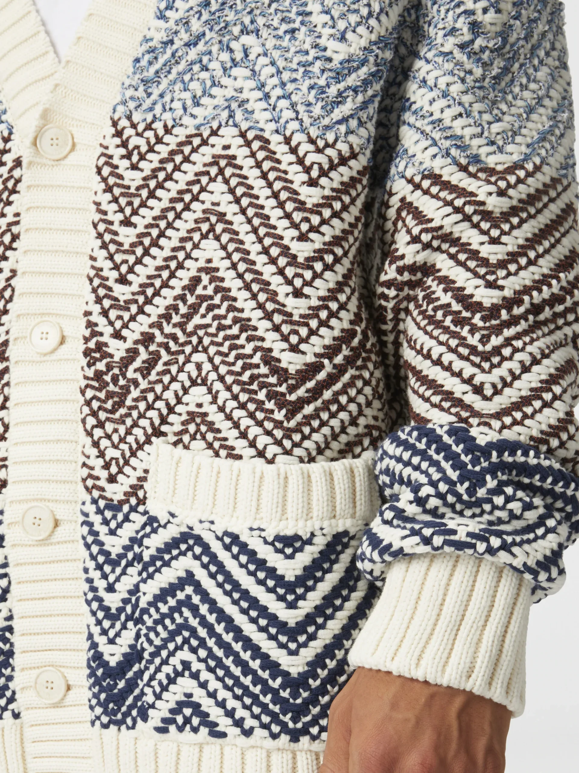 Cardigan en tricot au crochet avec macro zigzag et poches