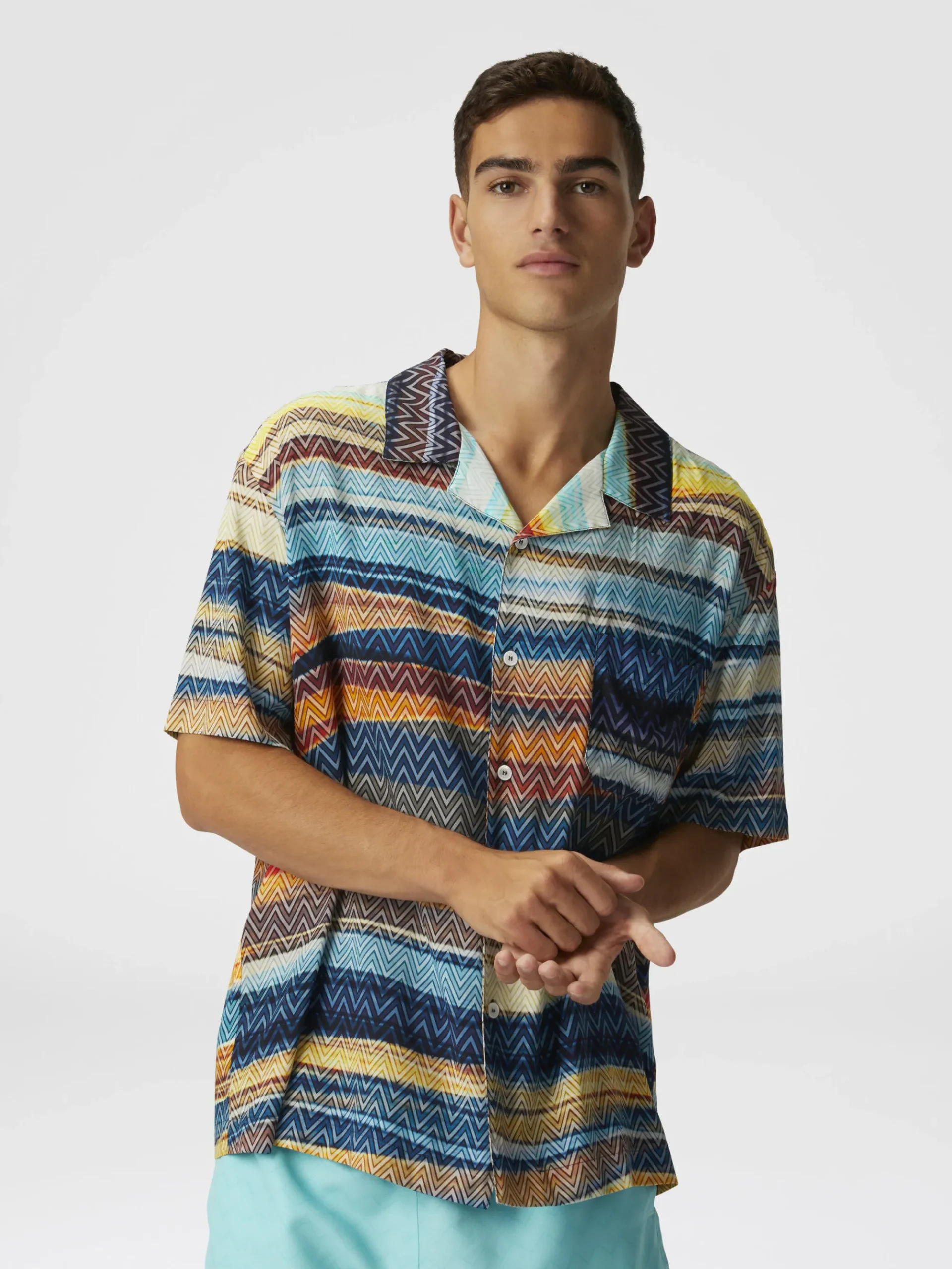 Chemise bowling avec imprimé zigzag dégradé et poche poitrine