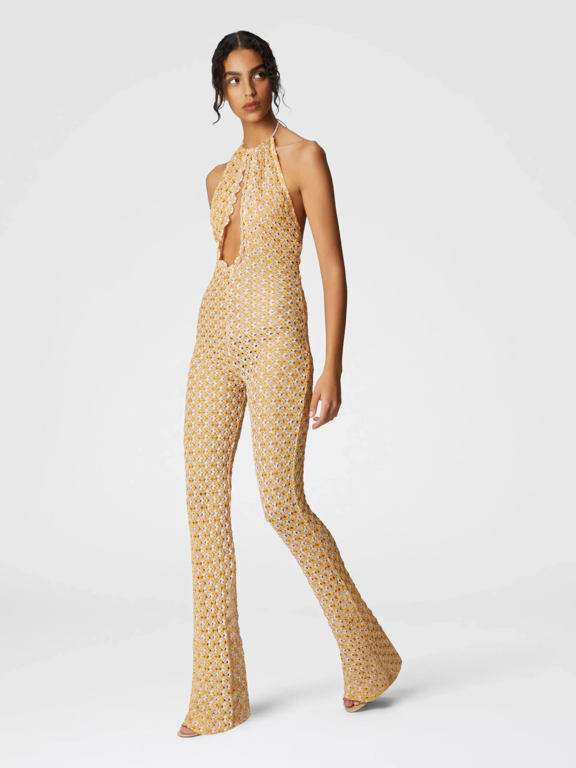 Combinaison longue avec décolleté goutte d'eau et détail cut-out