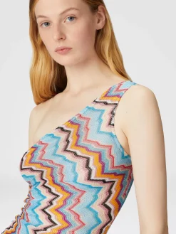 Couverture de maillot de bain courte monospalla avec motif zigzag