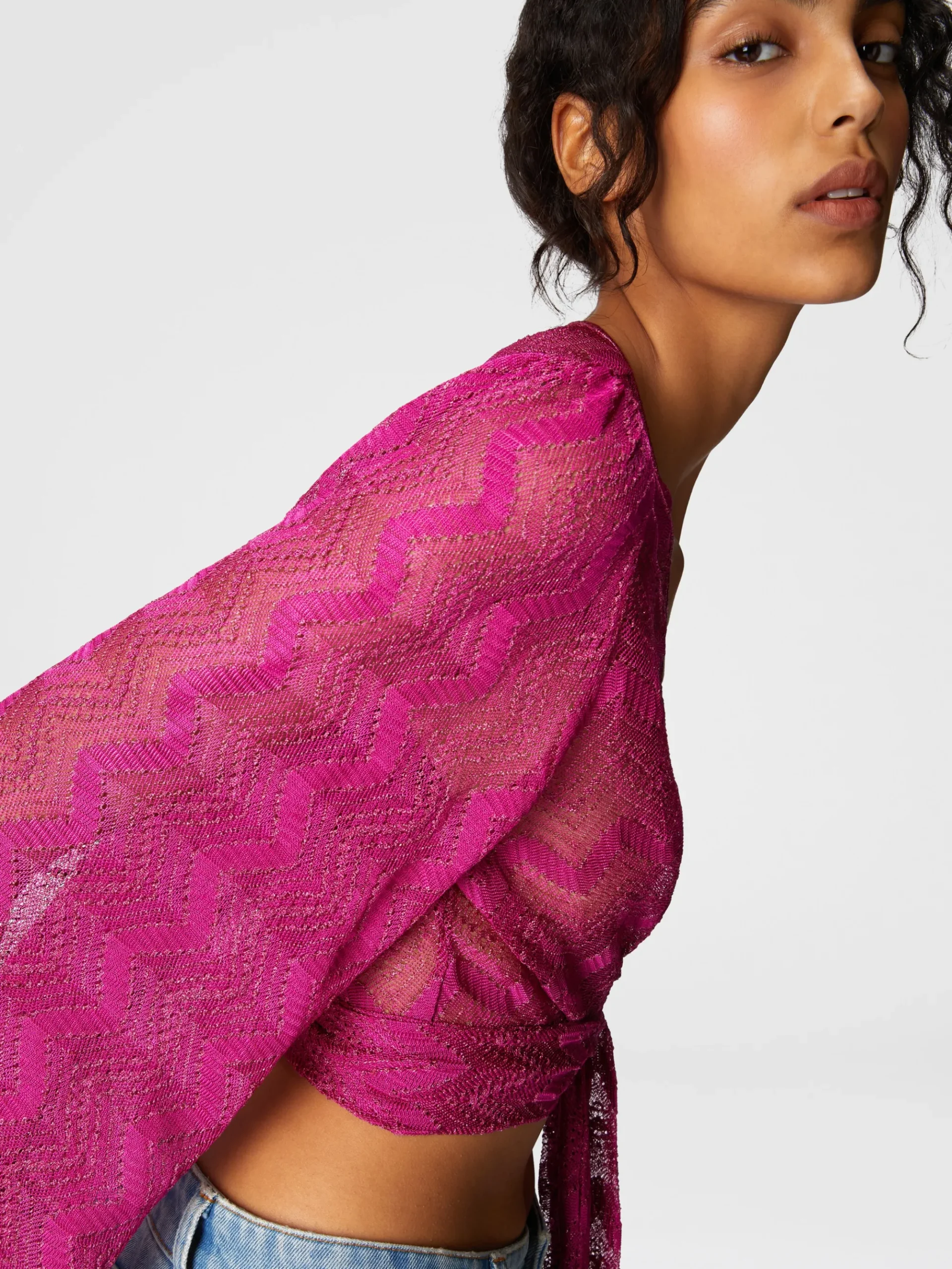 Crop top à manches larges et nœud sur le devant en viscose lamé zigzag