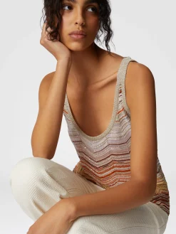 Débardeur en lamé à chevrons avec sequins