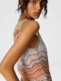 Débardeur en lamé à chevrons avec sequins