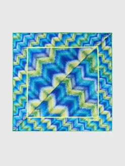 Echarpe 100% soie avec imprimé zigzag et logo