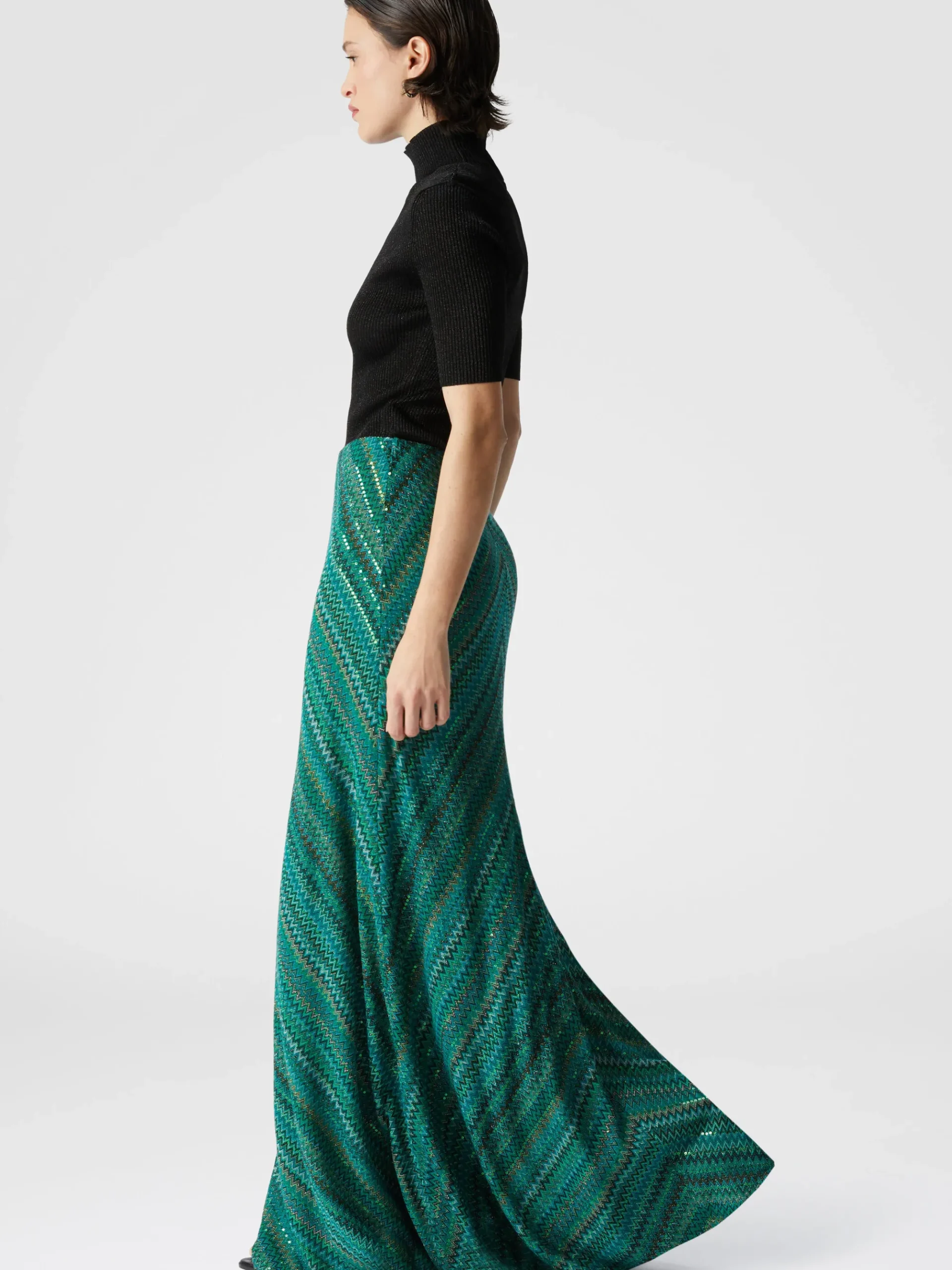 Jupe longue évasée en zigzag à sequins