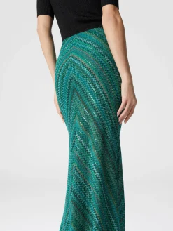 Jupe longue évasée en zigzag à sequins