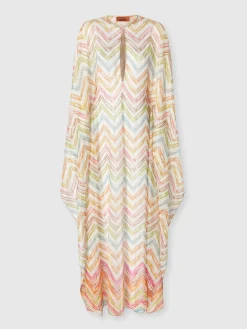 Long recouvert de tulle imprimé avec manches chauve-souris