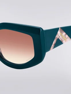 Lunettes de soleil en acétate légèrement enveloppantes