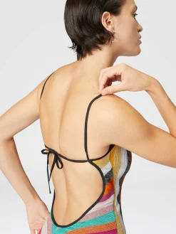 Maillot de bain une pièce en maille lamée côtelée rayée