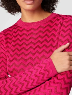 Mini-robe à manches longues à chevrons ton sur ton