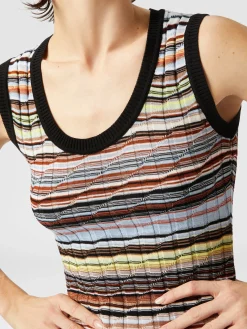 Mini-robe rayée en coton et viscose côtelée avec passepoil contrasté