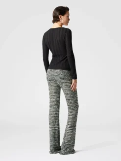 Pantalon évasé en maille flammée à sequins