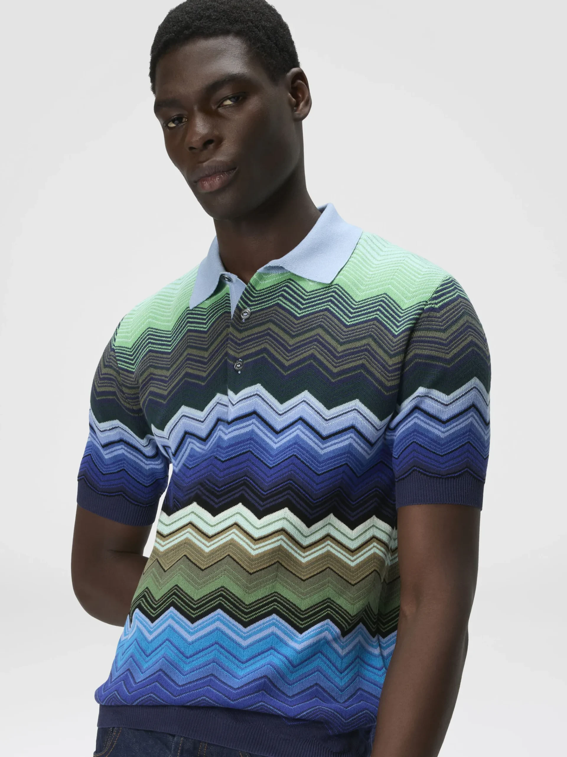 Polo en maille de coton zig zag avec passepoil contrasté