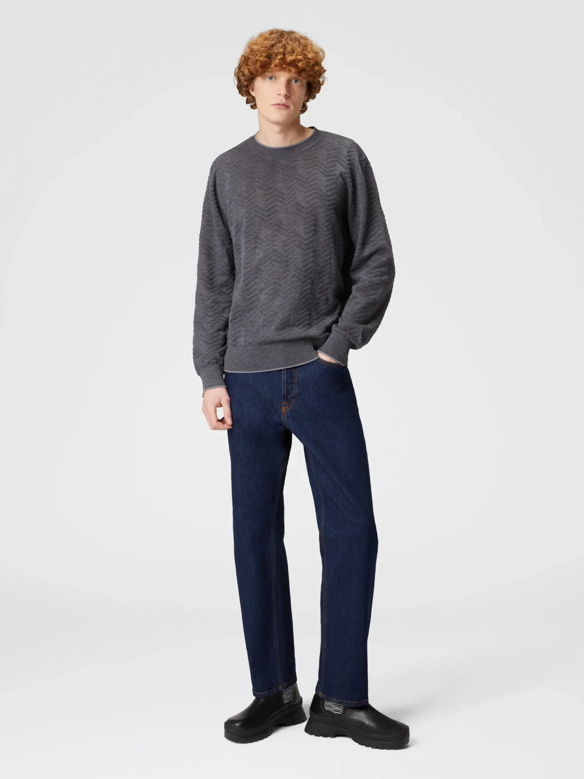 Pull ras du cou en laine avec chevron ton sur ton