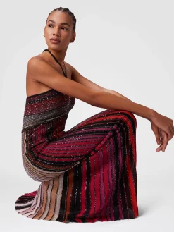 Robe longue rayée à sequins et fermeture au cou