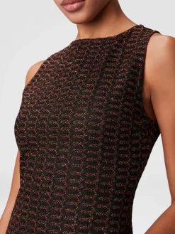 Robe longue sans manches en viscose lamée avec motif dentelle