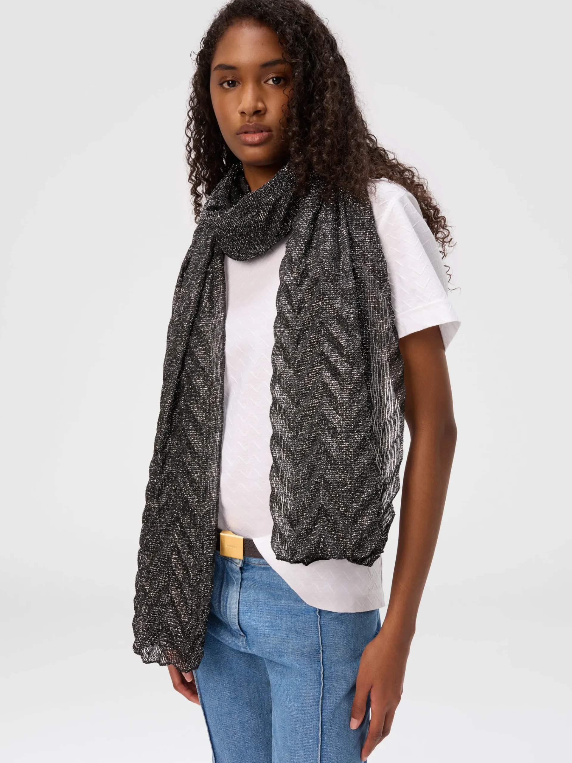 Étole à motif chevron avec bordures irrégulières