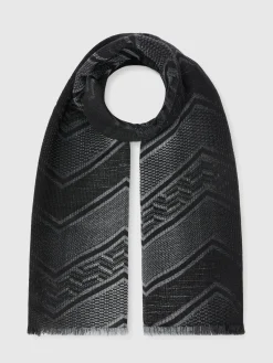 Étole en laine effilochée