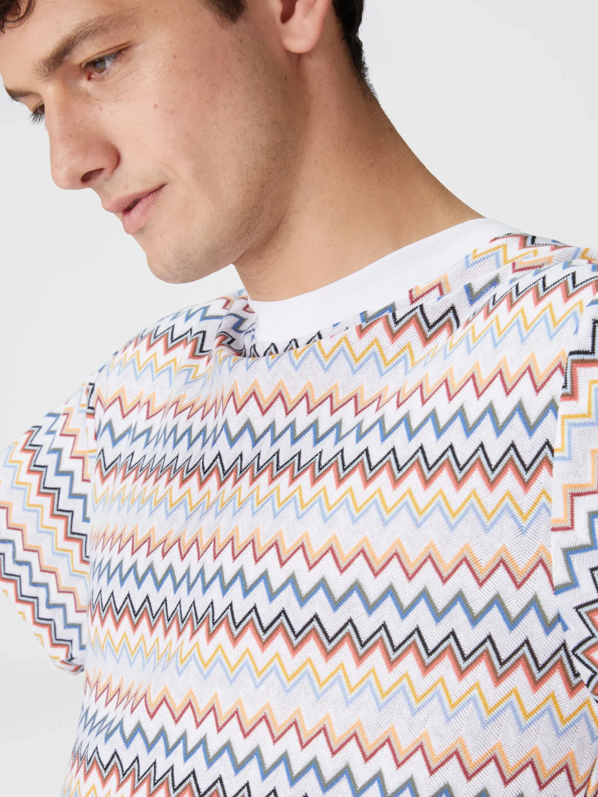 T-shirt à col rond en coton zigzag avec col contrasté