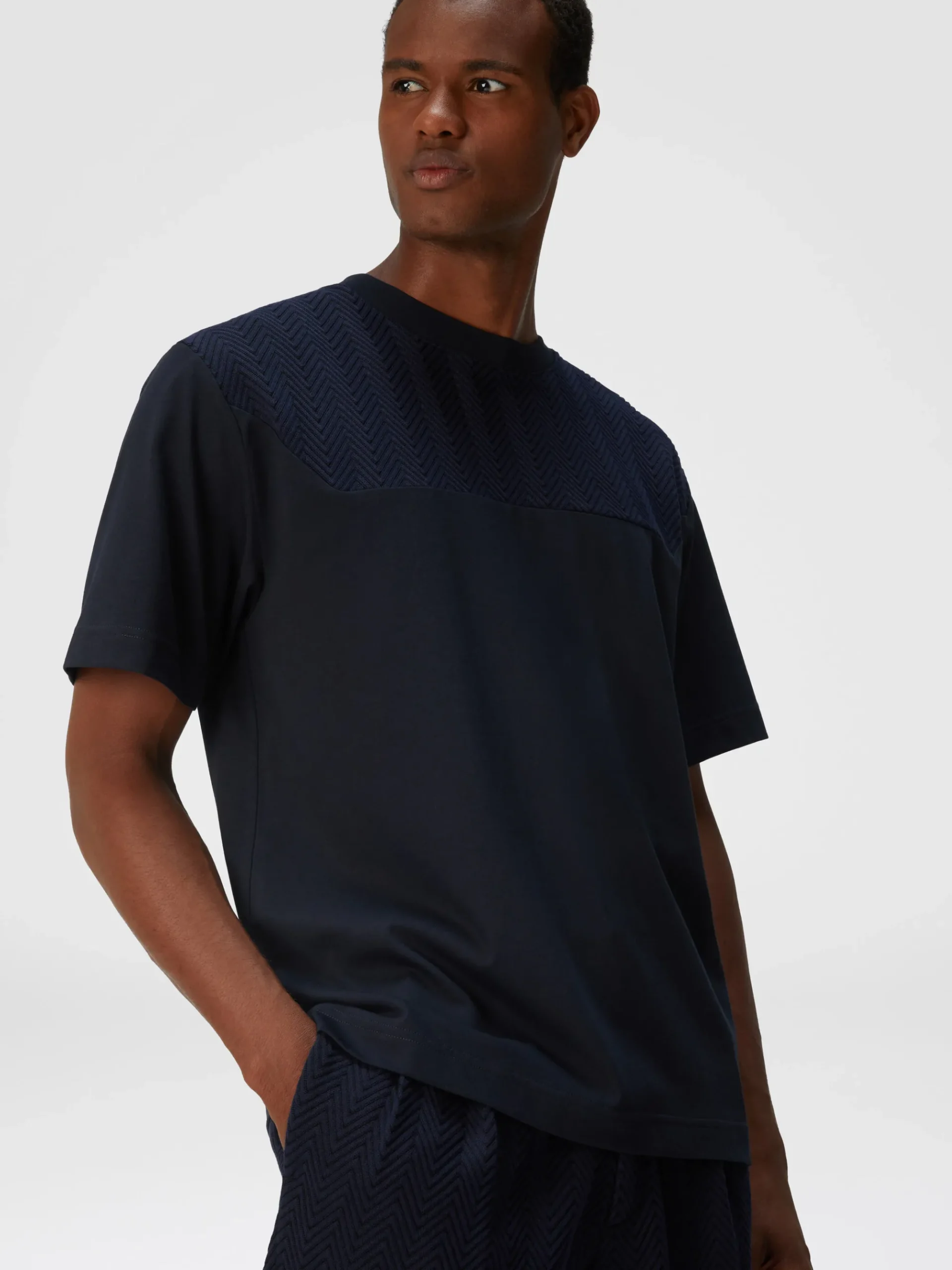 T-shirt en jersey de coton avec empiècement en zigzag