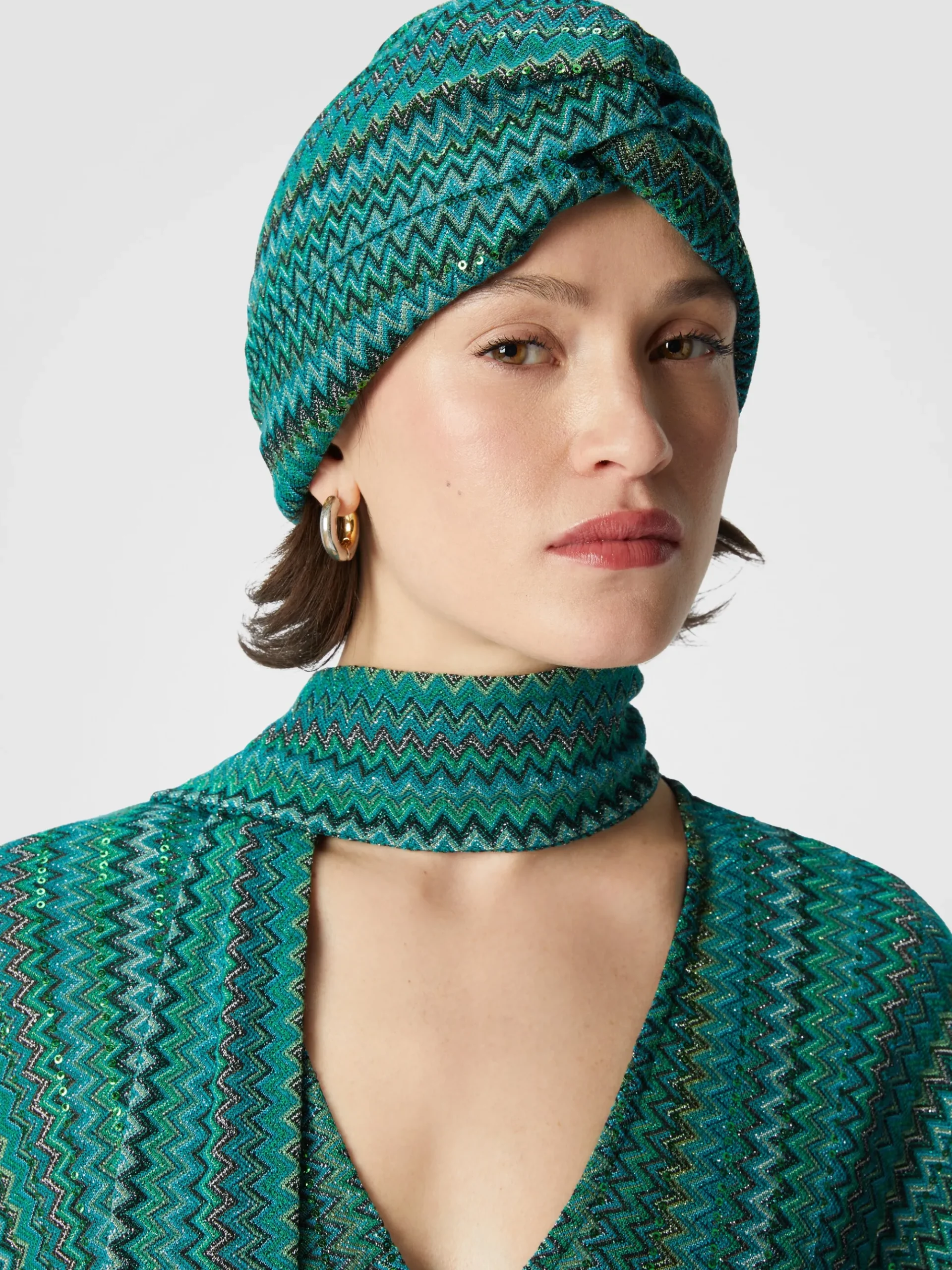Turban en viscose lamé zigzag à sequins
